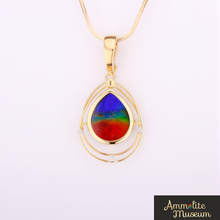 将图片加载到图库查看器,KORITE 18K Gold Teardrop Solara Pendant with Diamond Accent