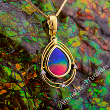 将图片加载到图库查看器,KORITE 18K Gold Teardrop Solara Pendant with Diamond Accent