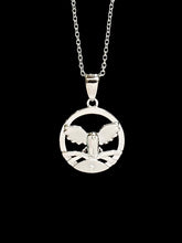 将图片加载到图库查看器，Great Snowy Owl NORTHERN SPIRIT Sterling Silver Pendant with Canadian Diamond
